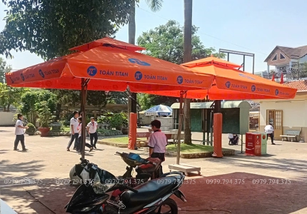 Lắp đặt dù lệch tâm Toán Titan tại các điểm trường học TP Hồ Chí Minh